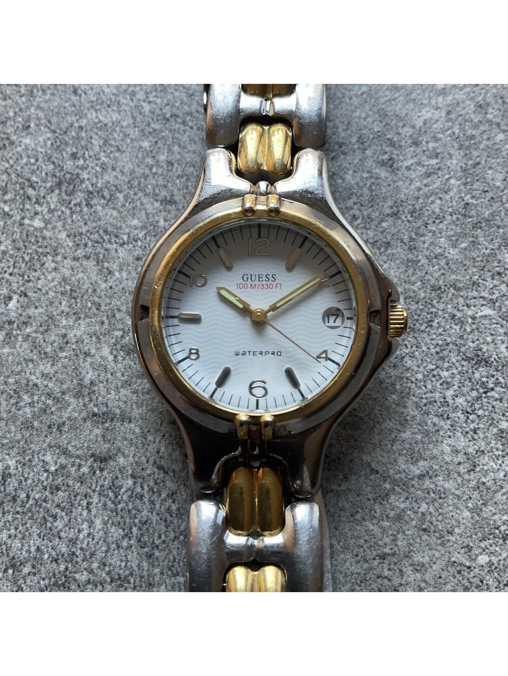 Guess Womens Diver Style Watch 28mm Silver Tone Stainless Steel Case And Band BX